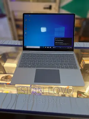 New Laptop Microsoft Surface 4GB Intel Core I5 SSD 256GB