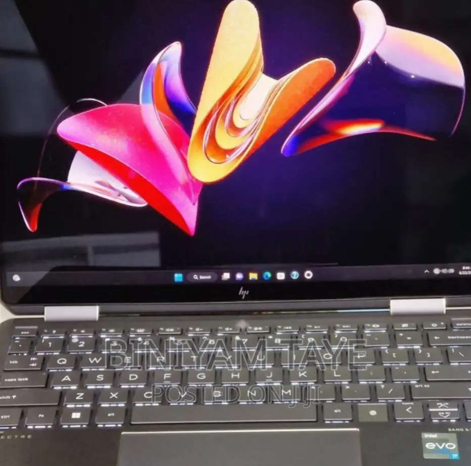 New Laptop HP Spectra 13 16GB Intel Core I7 SSD 512GB