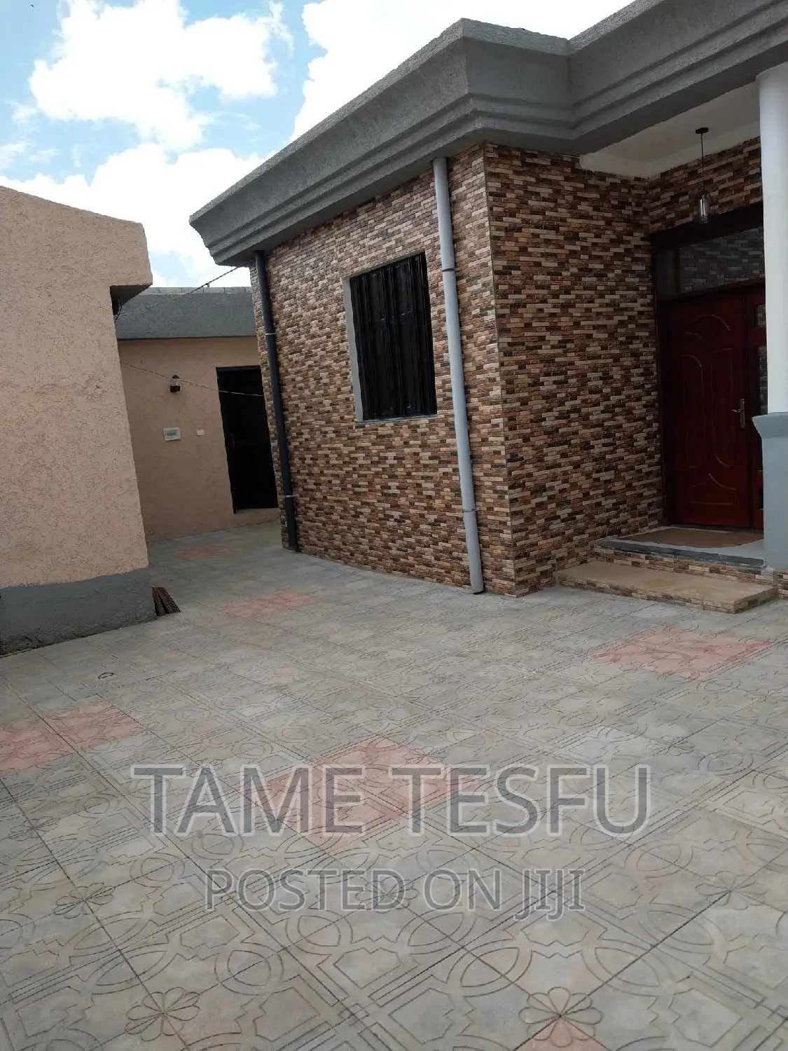 Furnished 4bdrm Villa in Yeka Abm for sale