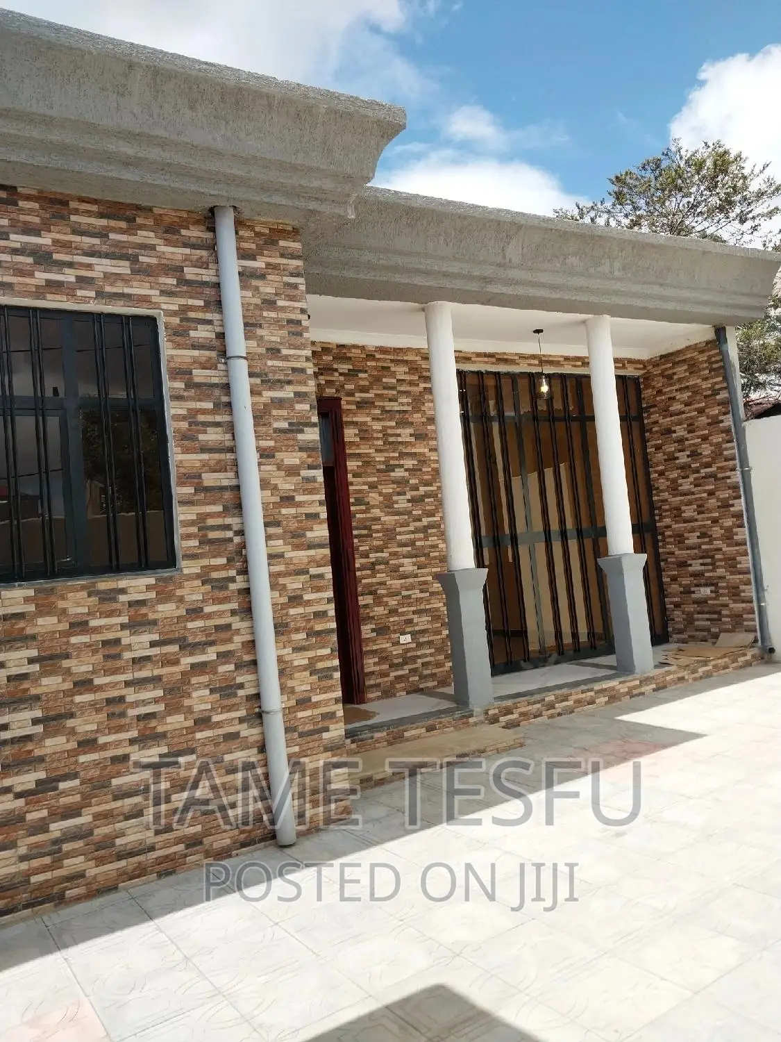 Furnished 4bdrm Villa in Yeka Abm for sale