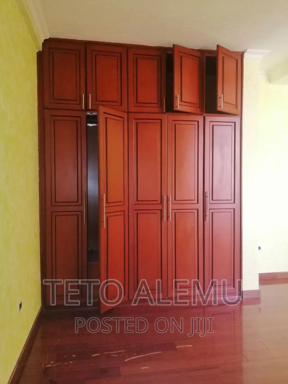 5bdrm House in House For Sale, Bole for sale