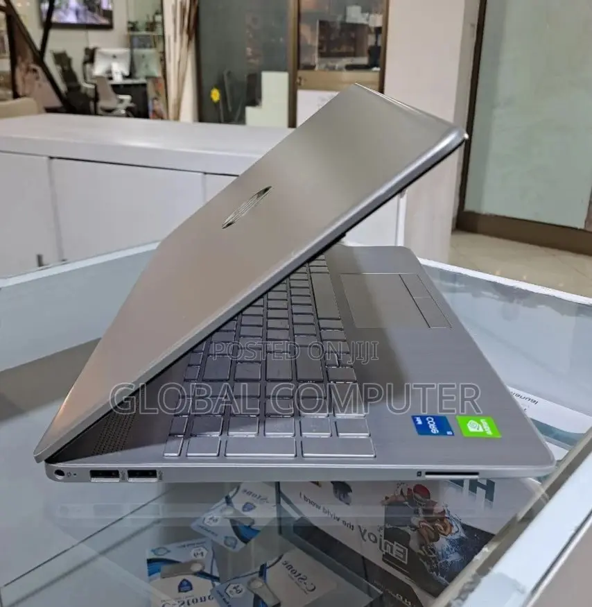 New Laptop HP Stream Notebook 8GB Intel Core I7 SSD 512GB