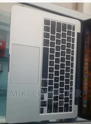 New Laptop Apple MacBook Pro 2015 8GB Intel Core I5 SSD 256GB