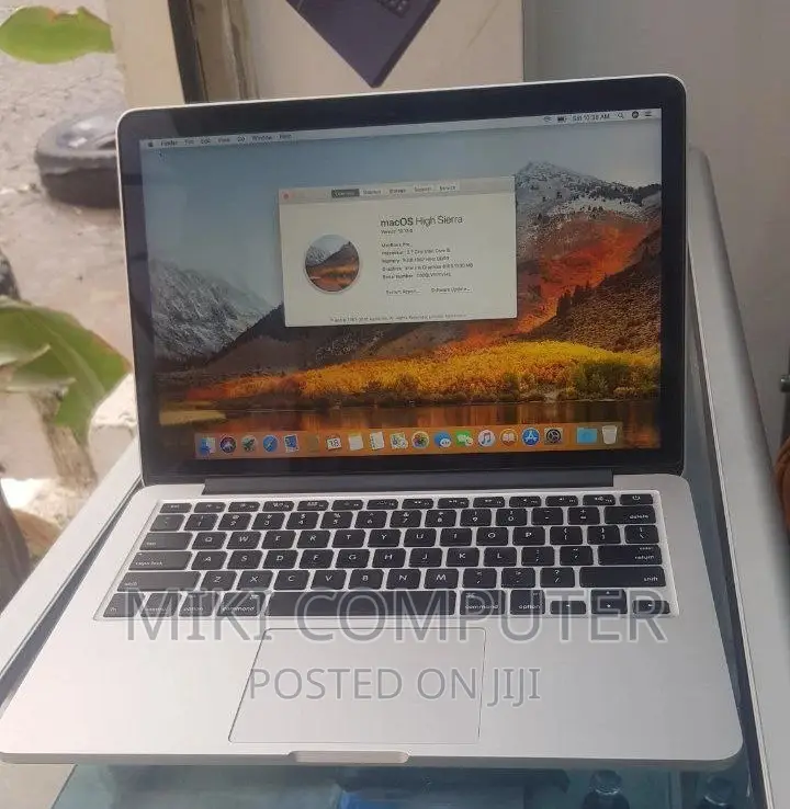 New Laptop Apple MacBook Pro 2015 8GB Intel Core I5 SSD 256GB