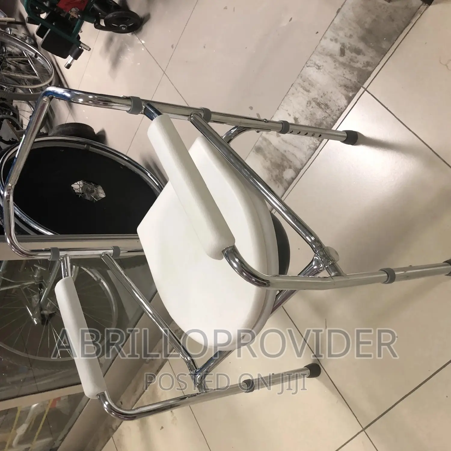 Commode Chair for Toilet Adult:Commode Chair-Toilet Chair