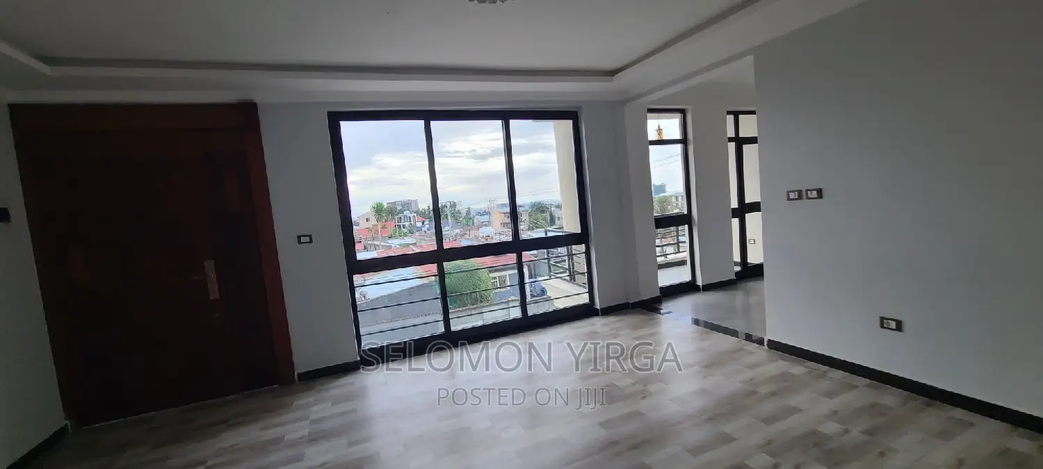 3bdrm Apartment in አድስ አበባ, Bole for rent