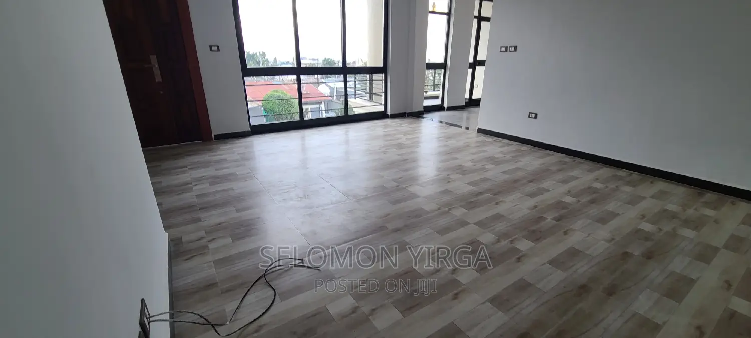 3bdrm Apartment in አድስ አበባ, Bole for rent