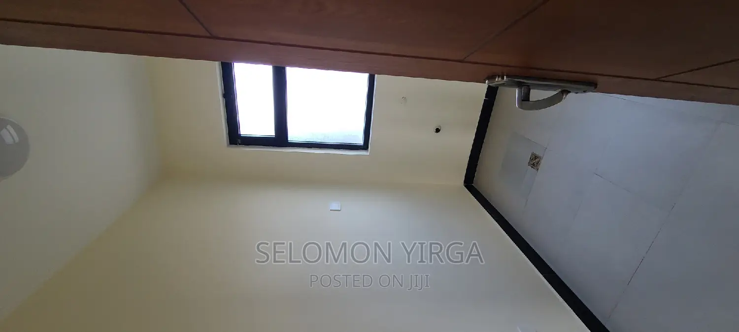 3bdrm Apartment in አድስ አበባ, Bole for rent