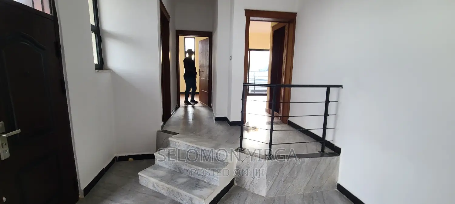 3bdrm Apartment in አድስ አበባ, Bole for rent