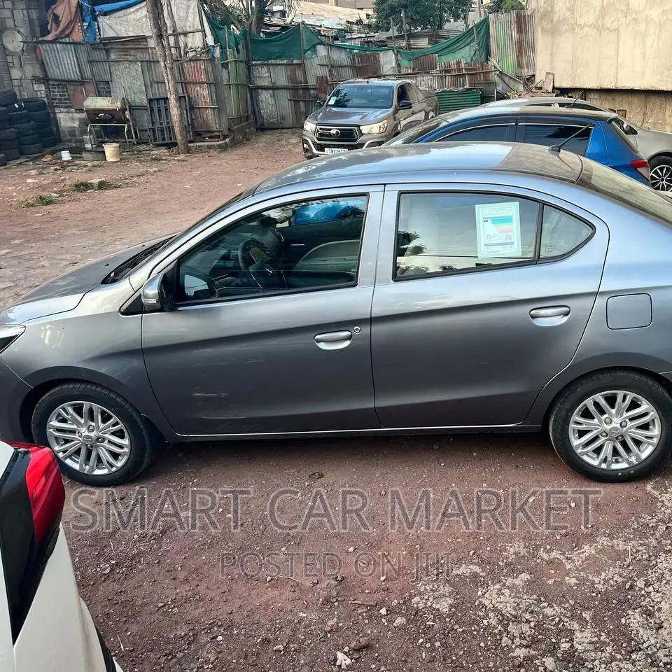 Mitsubishi Attrage 2023 Gray