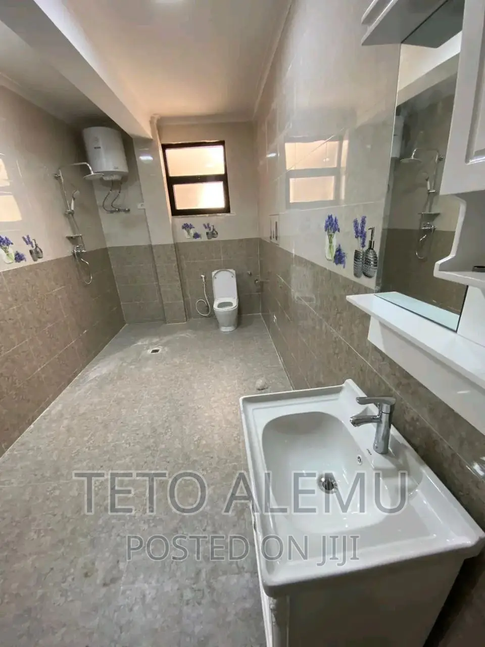 5bdrm House in House For Sale, Bole for sale