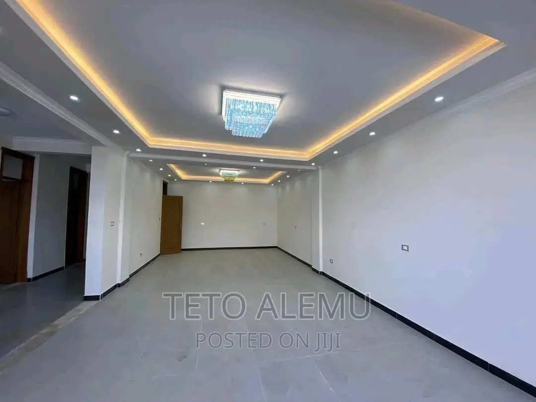 5bdrm House in House For Sale, Bole for sale