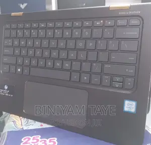 New Laptop HP Spectre 8GB Intel Core I7 SSD 750GB