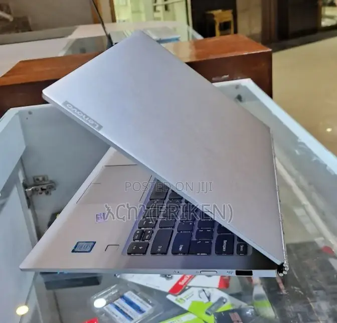 New Laptop Lenovo Yoga C930 16GB Intel Core I7 SSD 1T