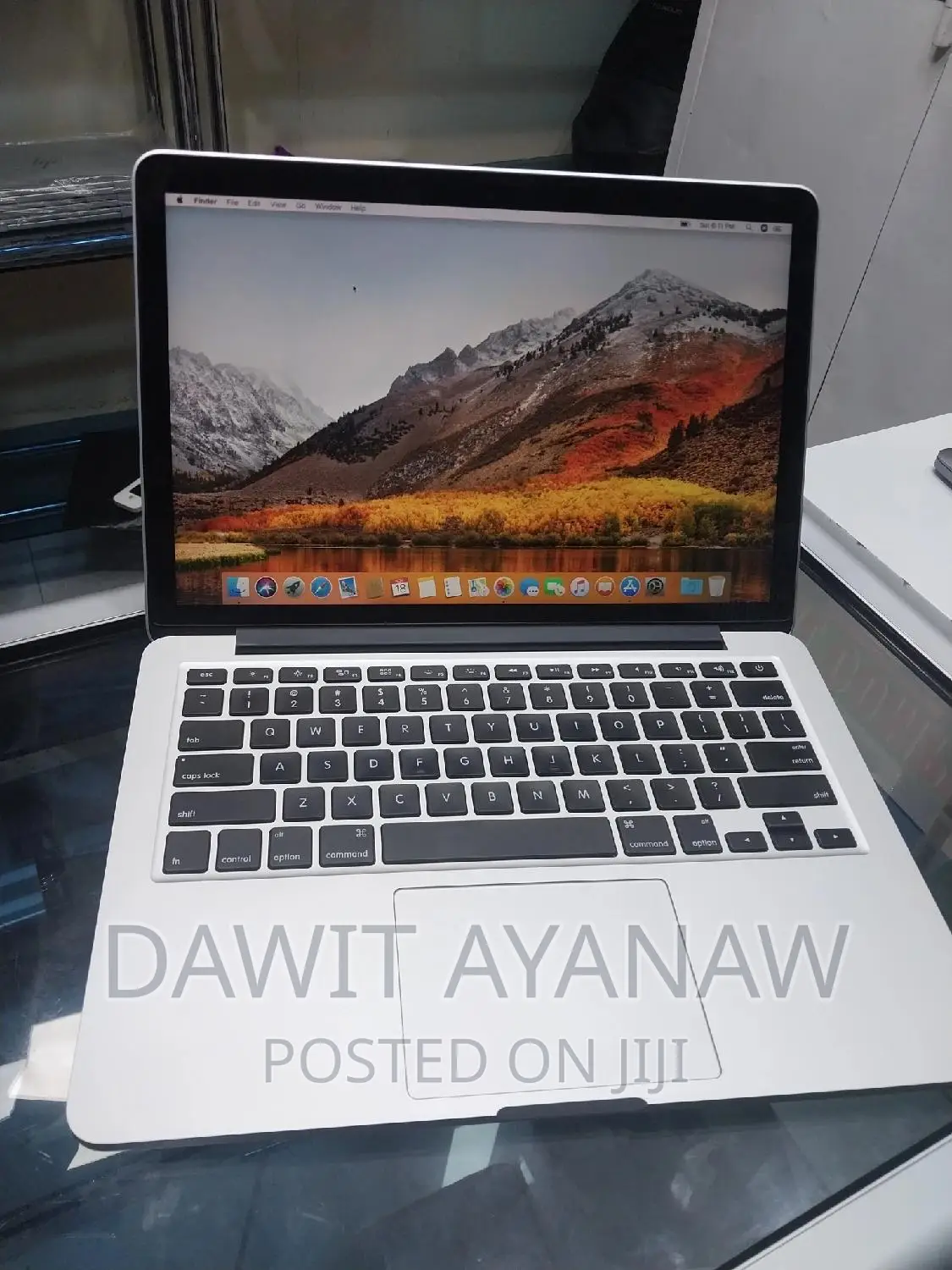 New Laptop Apple MacBook Pro 2015 8GB Intel Core i5 SSD 256GB