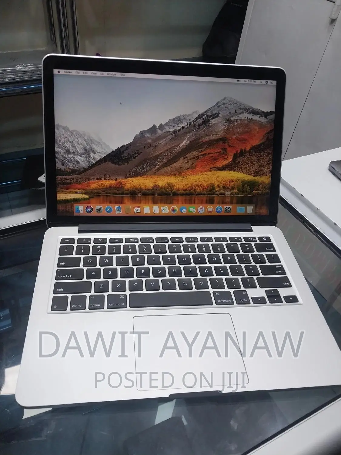 New Laptop Apple MacBook Pro 2015 8GB Intel Core i5 SSD 256GB