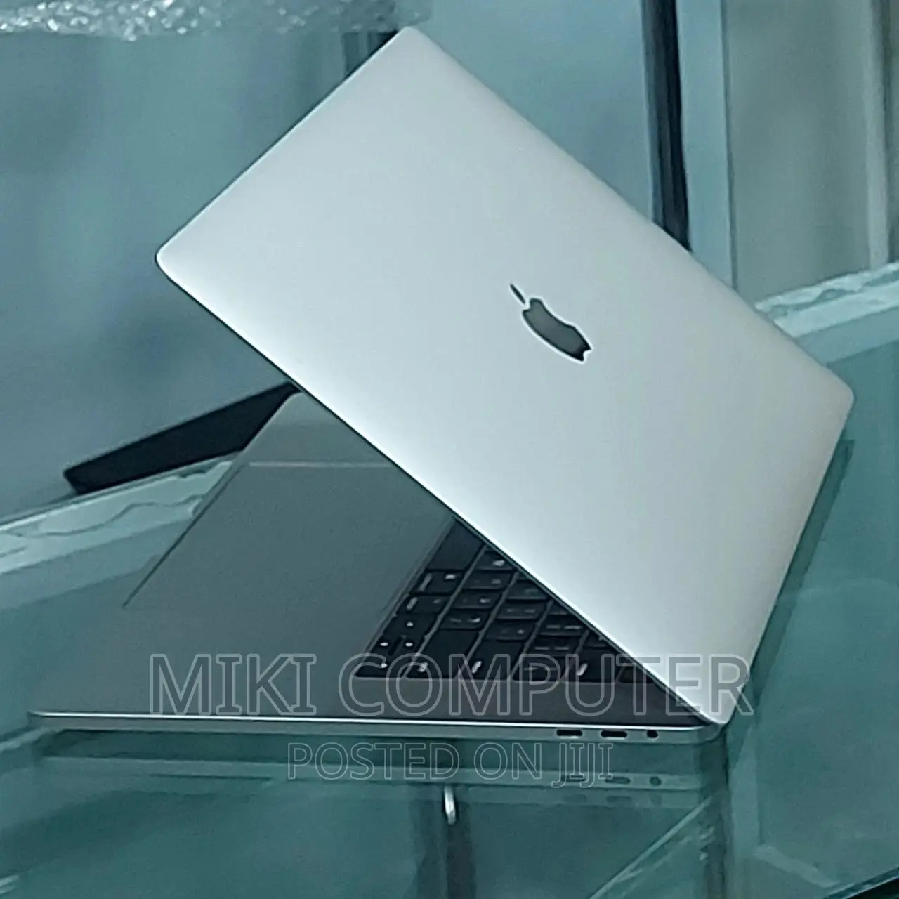 New Laptop Apple MacBook Pro 2017 16GB Intel Core I7 SSD 512GB