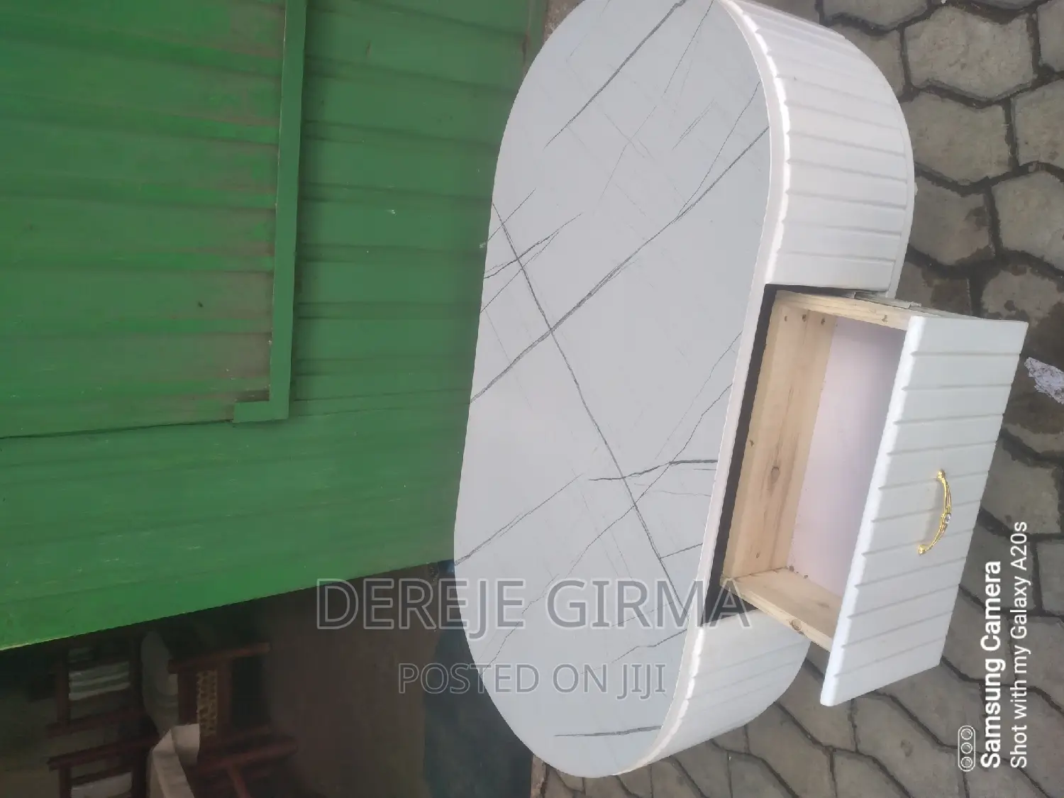 ላምኔት የሶፋ ጠረጴዛ