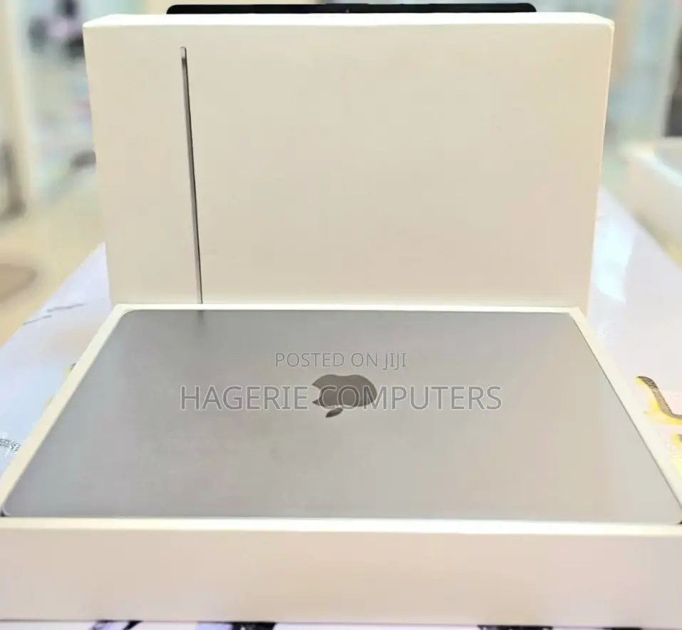 New Laptop Apple MacBook Air 2022 M2 8GB Apple M2 SSD 256GB