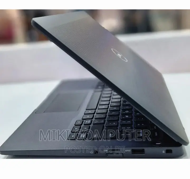 New Laptop Dell Latitude 5400 8GB Intel Core I5 SSD 512GB