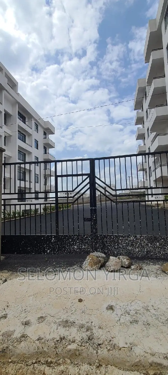 2bdrm Apartment in አድስ አበባ, Bole for sale