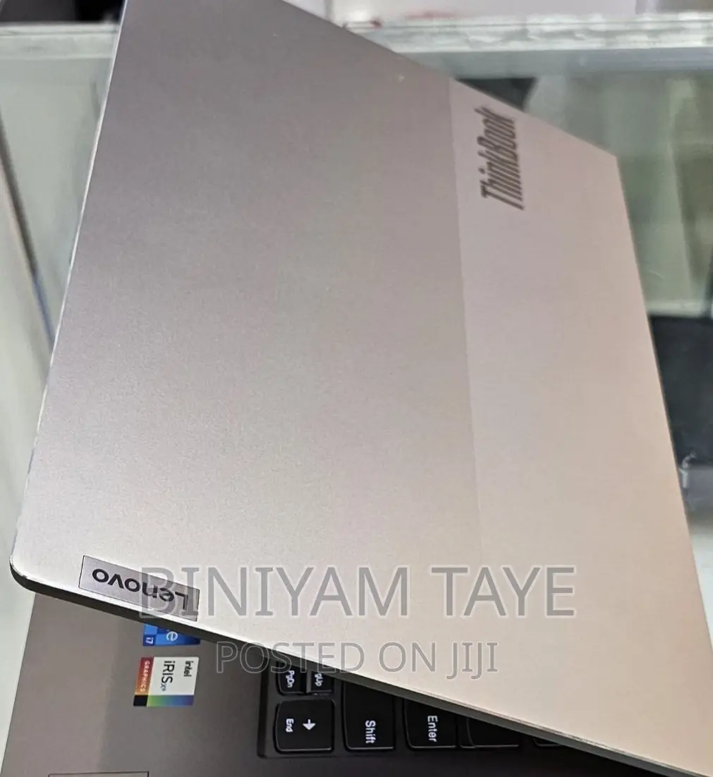 New Laptop Lenovo ThinkBook 13 8GB Intel Core i7 SSD 512GB