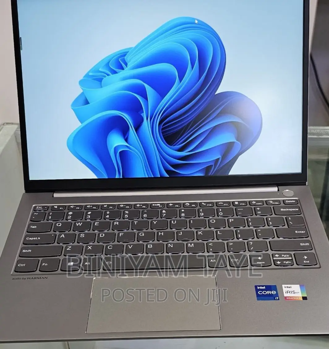 New Laptop Lenovo ThinkBook 13 8GB Intel Core i7 SSD 512GB