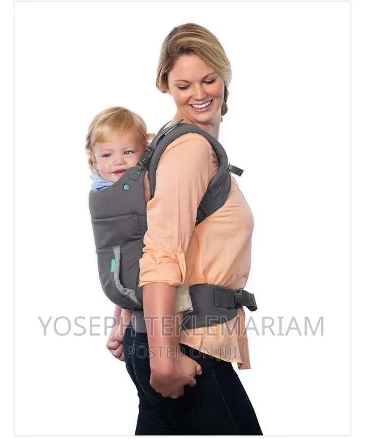 Infantino ቦለኮፍያ እና ባለ ኪስ እጅግ ዘመናዊ የሆነ የልጆች ማዘያ