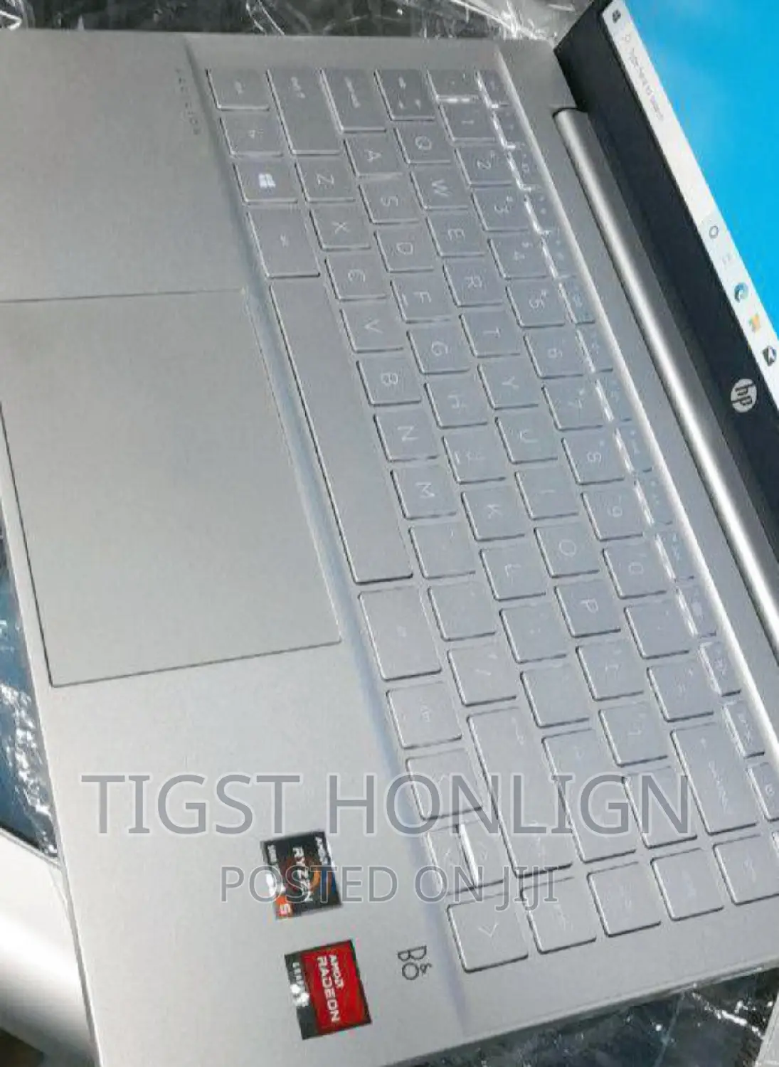 New Laptop HP Pavilion 10 8GB AMD Ryzen 5 SSD 512GB