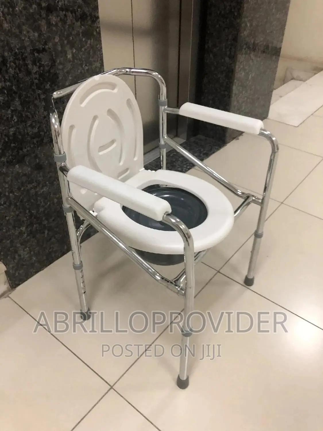 Commode Chair:Foldable Chair*Commode Chair'toilet Chair