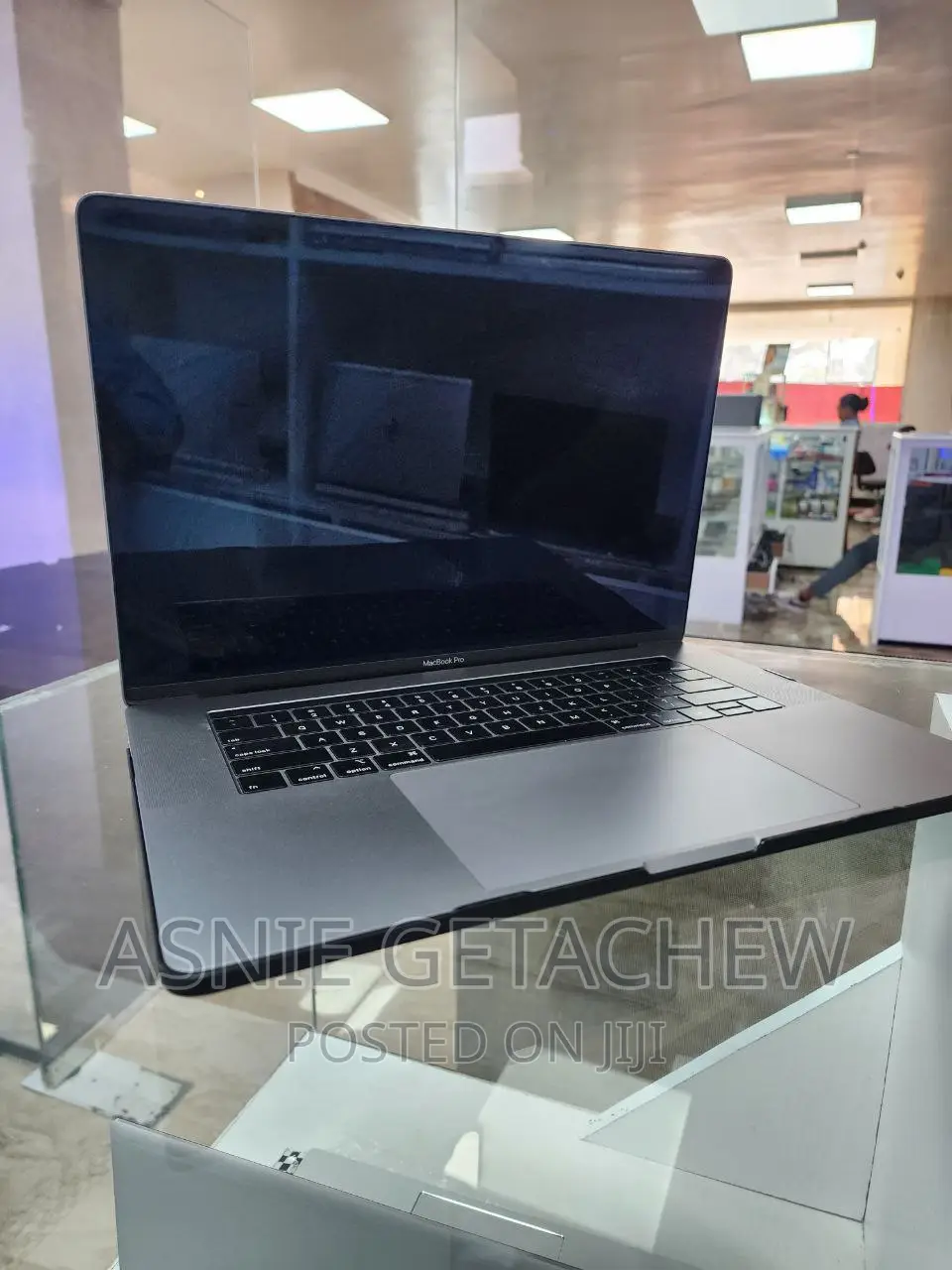 New Laptop Apple MacBook Pro 2019 16GB Intel Core I5 SSD 256GB