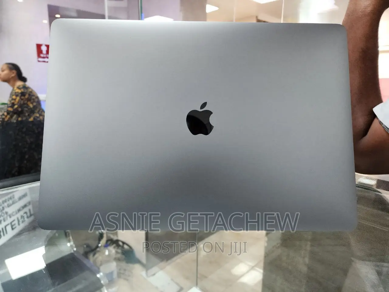 New Laptop Apple MacBook Pro 2019 16GB Intel Core I5 SSD 256GB
