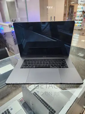 New Laptop Apple MacBook Pro 2019 16GB Intel Core I5 SSD 256GB