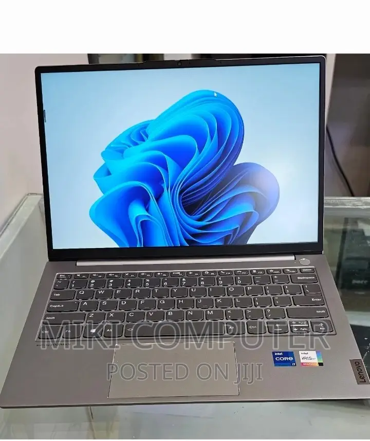New Laptop Lenovo ThinkBook 13 8GB Intel Core I7 SSD 512GB