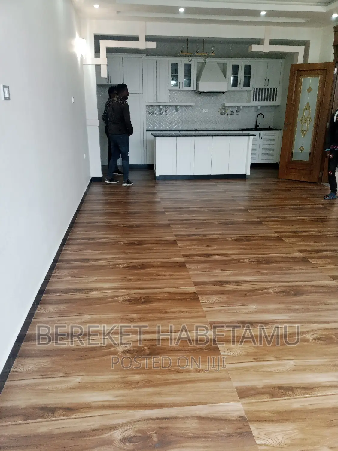 8bdrm House in ሃና ማሪያም ሳሪስ, Nifas Silk-Lafto for sale