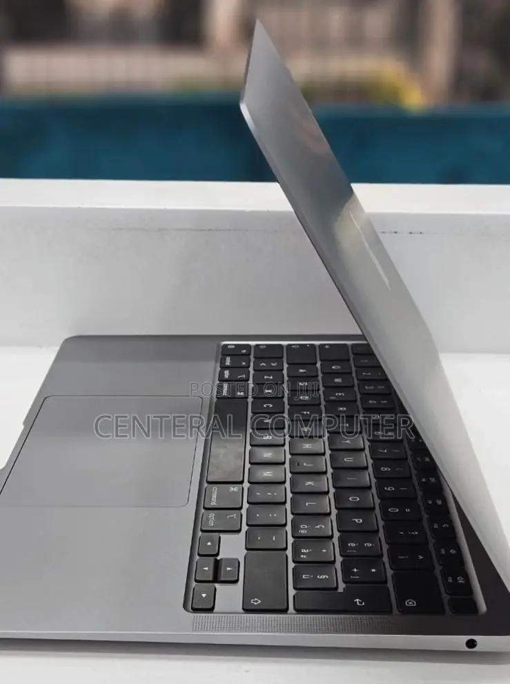 New Laptop Apple MacBook Air 2020 M1 8GB Apple M1 SSD 256GB