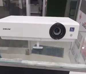 Brand New Sony Projector Dx100 M6