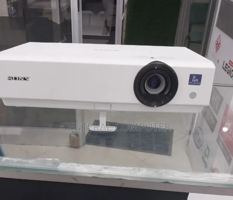 Brand New Sony Projector Dx100 M6