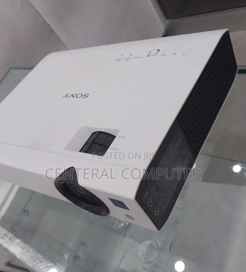 Brand New Sony Projector Dx100 M6