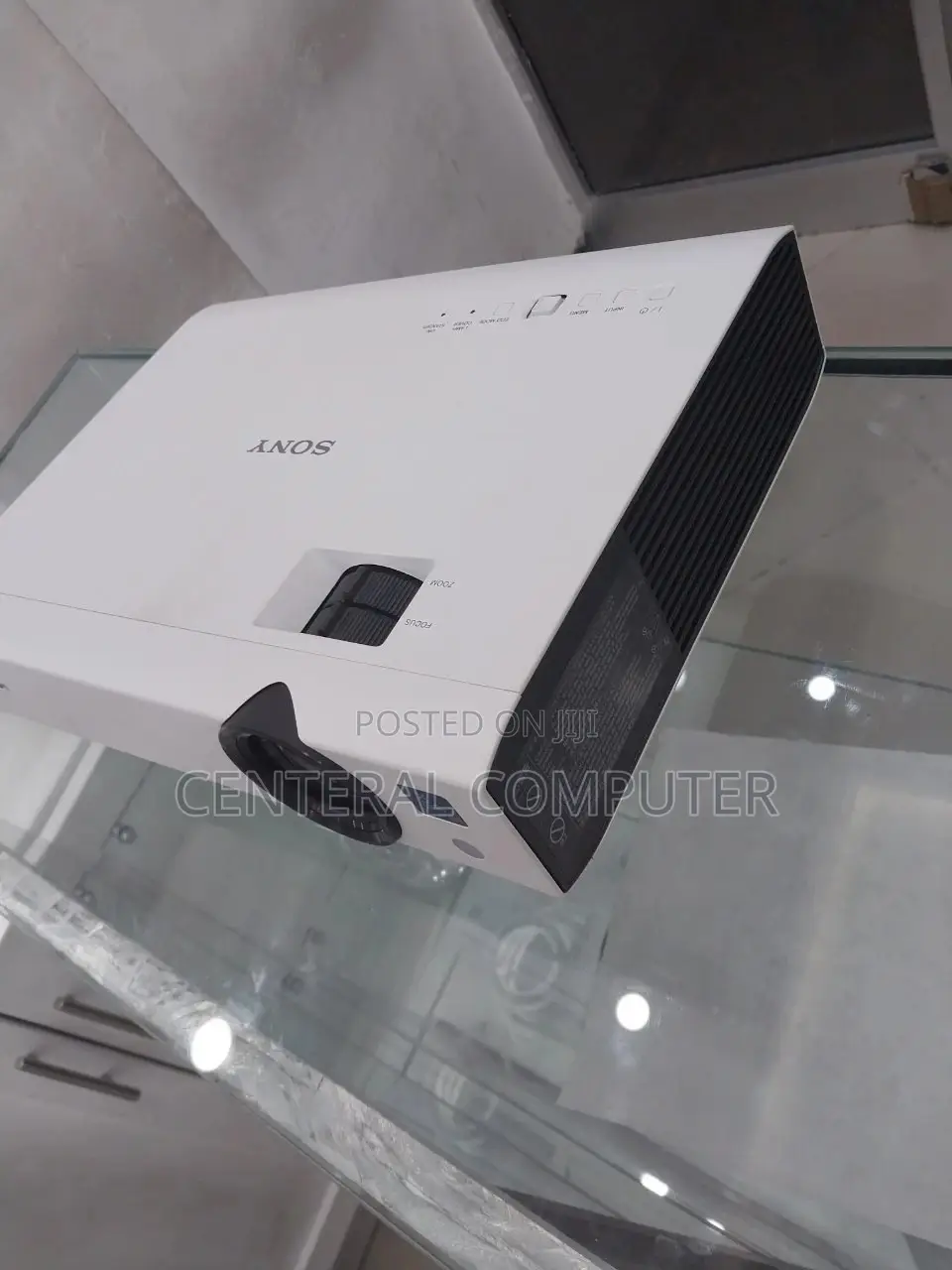 Brand New Sony Projector Dx100 M6