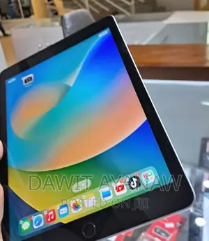 Photo - New Apple iPad Pro 11 (2021) 128 GB Silver