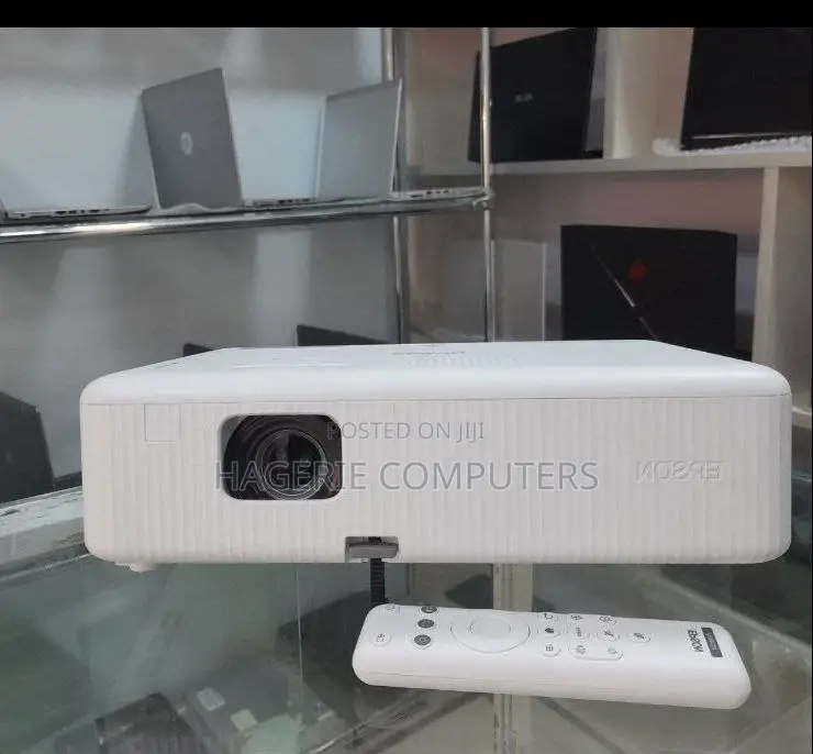 Brand New EPSON Co-W01 Model Projector