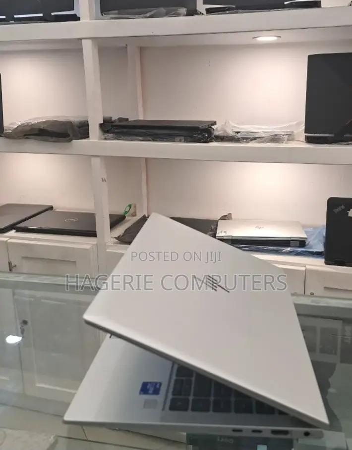 New Laptop HP EliteBook 840 G8 16GB Intel Core I5 SSD 512GB