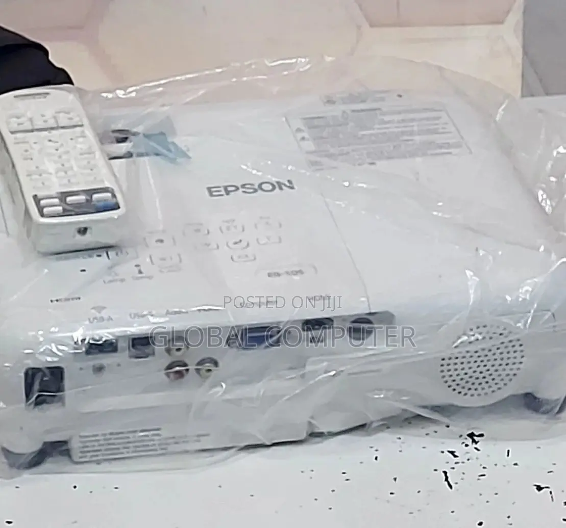 Brand New EPSON Projector Eb S05 Model Projector