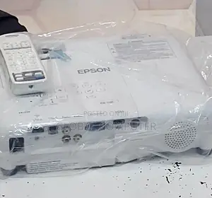 Brand New EPSON Projector Eb S05 Model Projector
