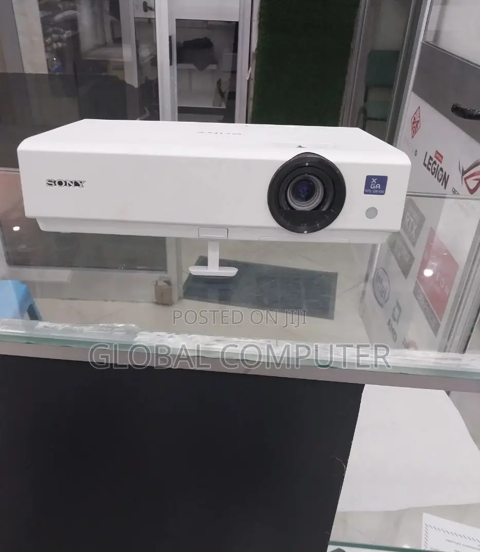 Brand New Sony Projector Dx100 Model
