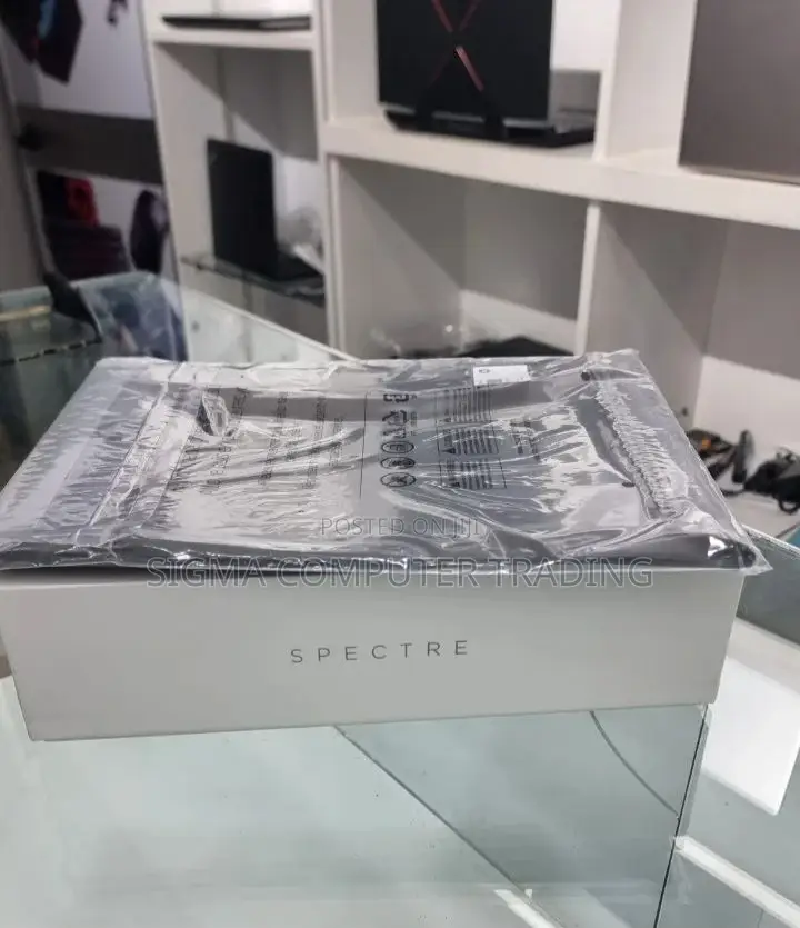 New Laptop HP Spectre X360 16GB Intel Core I7 SSD 512GB