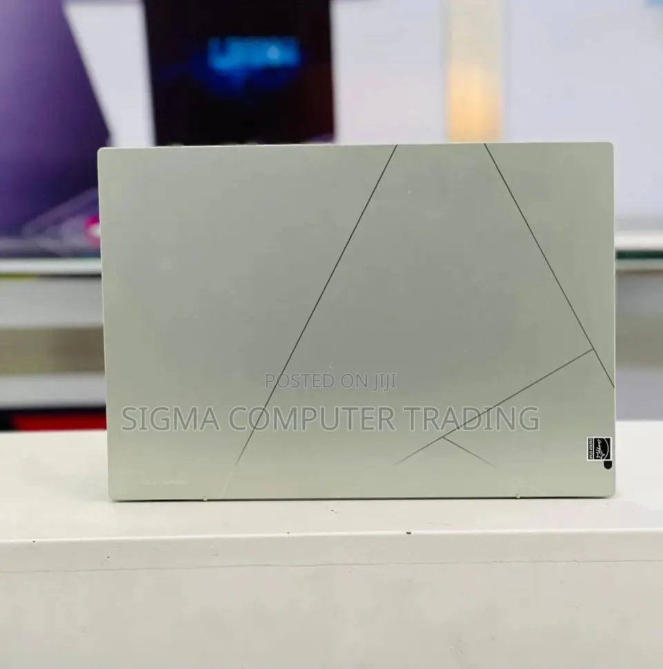 New Laptop Asus VivoBook 15 X505BA 16GB Intel Core I7 SSD 512GB