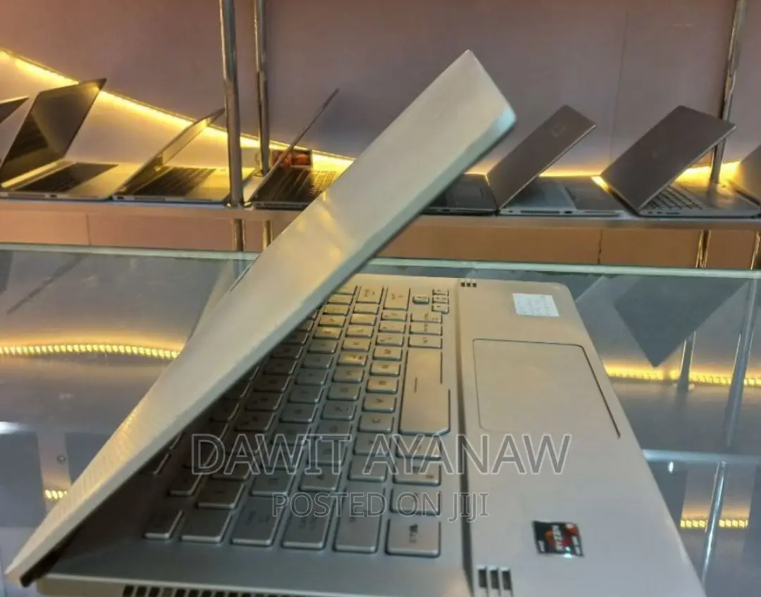 New Laptop Asus ROG ZEPHYRUS (GX501) 32GB AMD Ryzen 9 SSD 2T