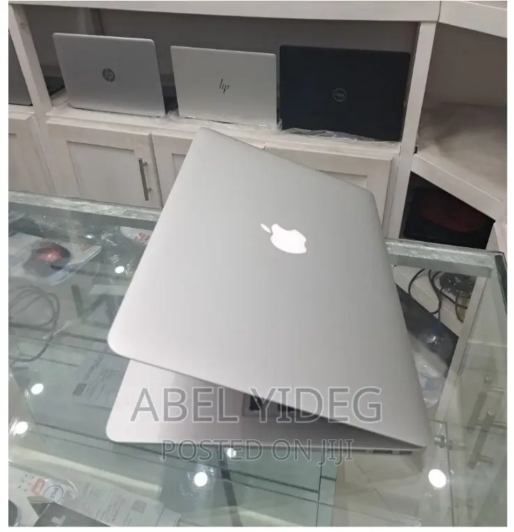 New Laptop Apple MacBook Air 2015 8GB Intel Core I7 SSD 128GB